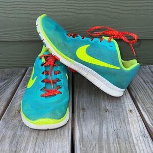 Womens Nike Free Run Running Shoes size 7